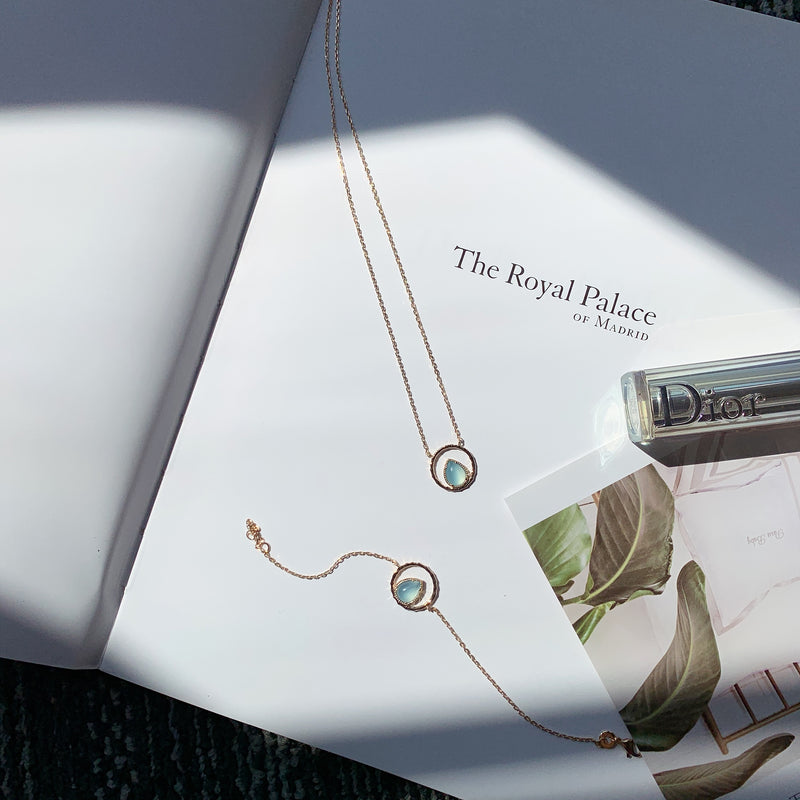 teardrop-shaped necklace